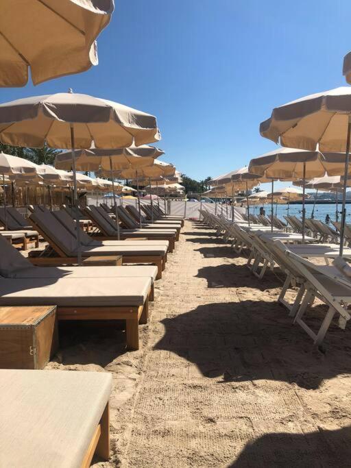 F2 Climatise A Golfe -Juan En Front De Mer Et Piscine Vallauris Ngoại thất bức ảnh