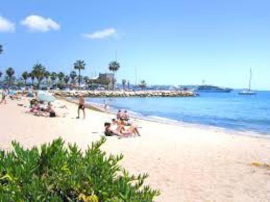 F2 Climatise A Golfe -Juan En Front De Mer Et Piscine Vallauris Ngoại thất bức ảnh